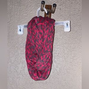 🌺🌚Michael Kors Magenta Infinity Scarf 🌺🌚